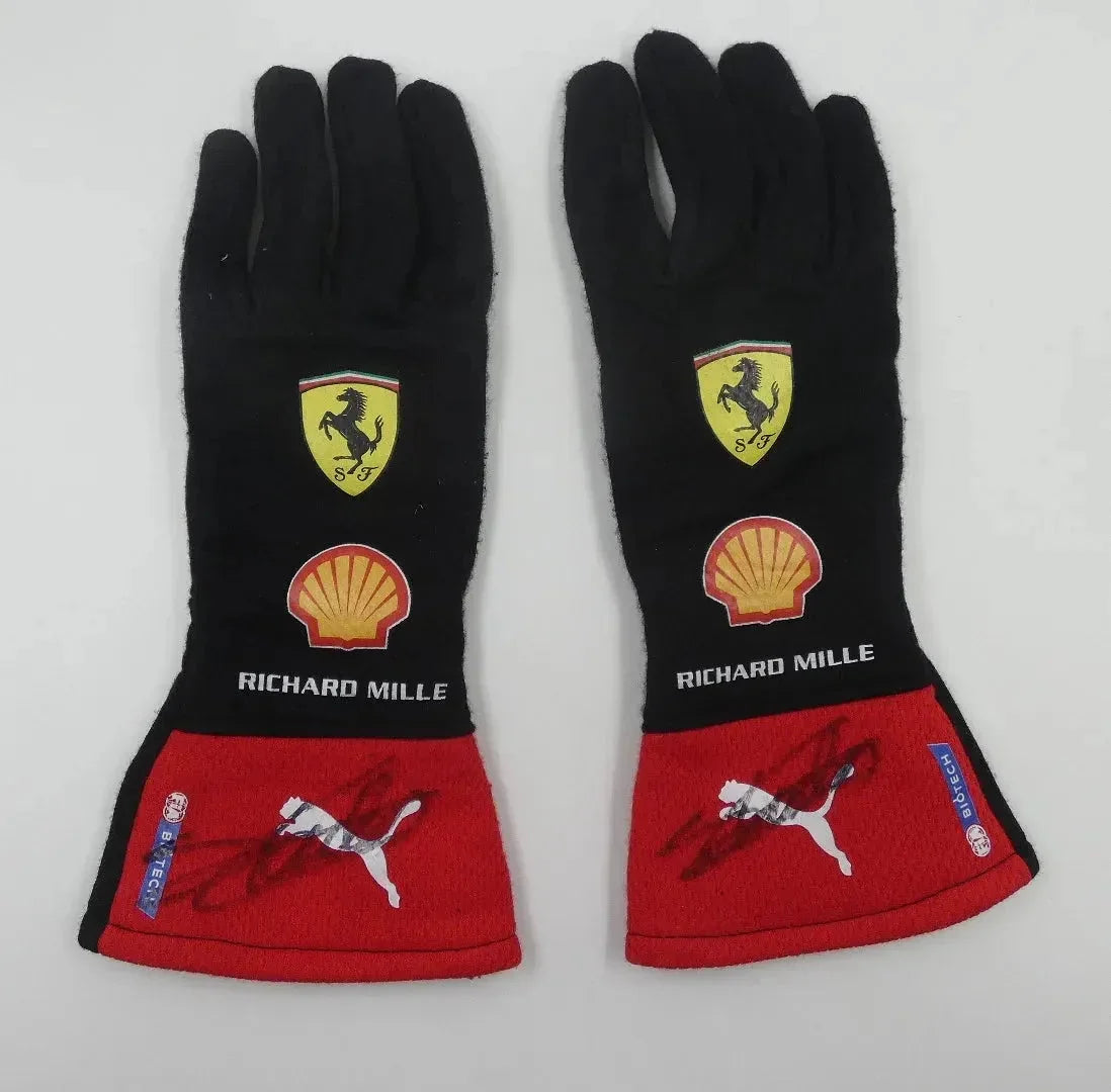 2023 Carlos Sainz Scuderia Ferrari F1 Race Gloves - F1 Vintage Racewear