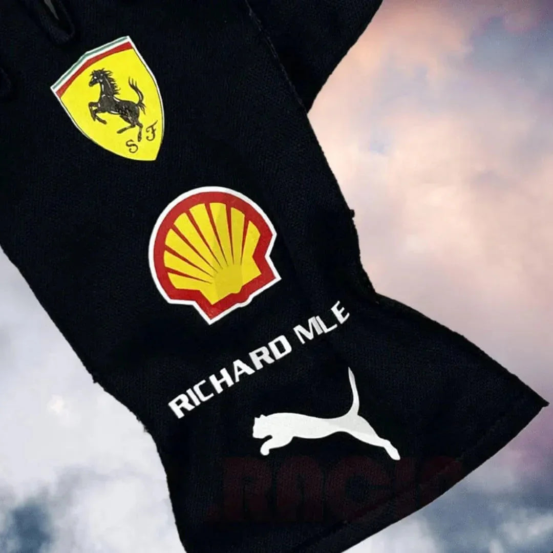 2022 Carlos Sainz Ferrari Race Gloves - F1 Vintage Racewear