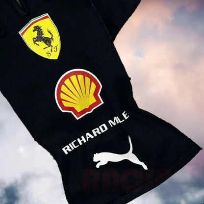 2022 Carlos Sainz Ferrari Race Gloves - F1 Vintage Racewear